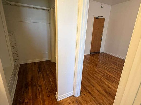 5th image of 3960 W 8th St #304