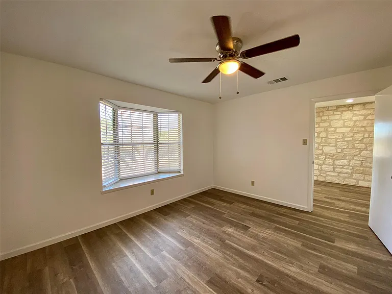 5502 Longhorn Lndg — Photo 11