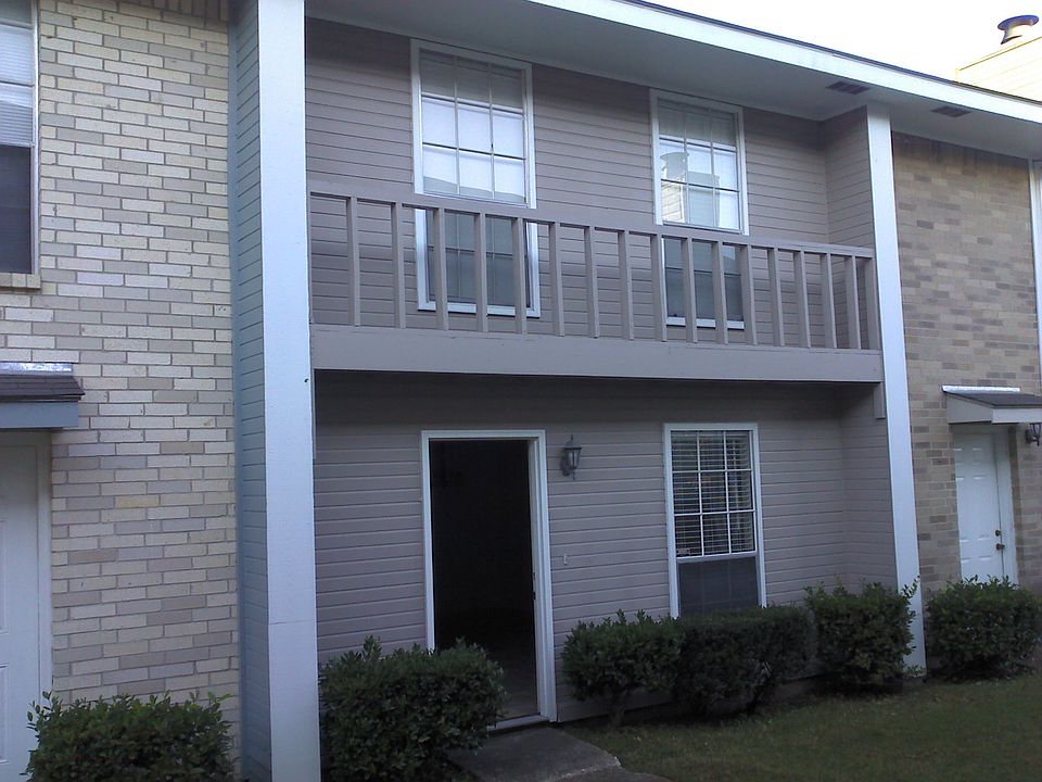 1st image of 1747 Boulevard De Province APT C