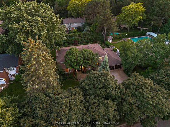 2nd image of 2084 Obeck Cres