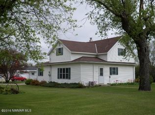 714 Dow Ave SE, Red Lake Falls, MN 56750