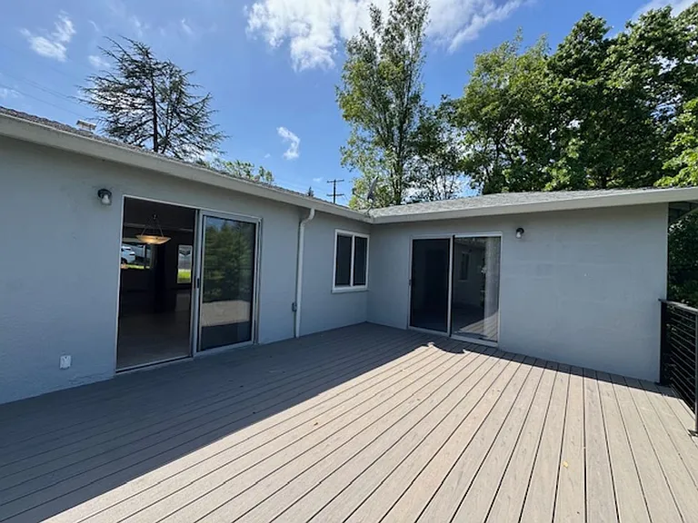 1608 Poplar Dr — Photo 20