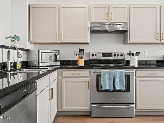 4th image of 3581 S LARKSPUR Way