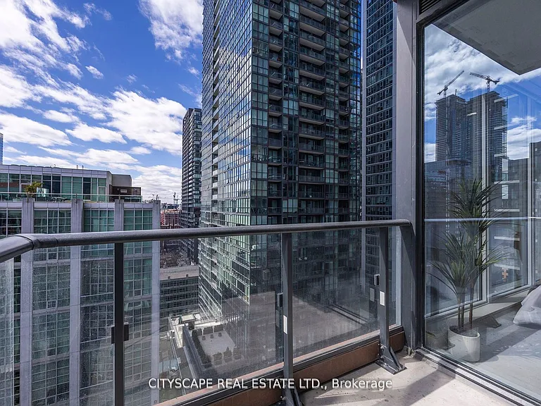 55 Mercer St S #1802 — Photo 28