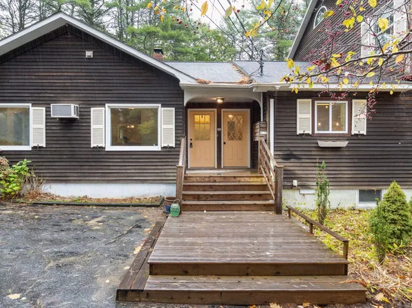 10 Durham Road, Freeport, ME 04032