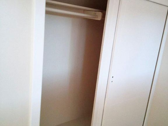 3rd image of 630 W Flora St #64h9aqtnf
