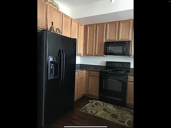 4th image of 1841 S Calumet Ave APT 608