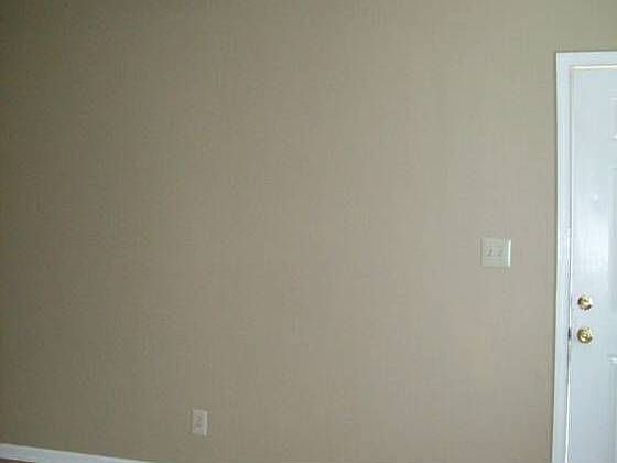 1st image of 2565 Oak Hill Dr
