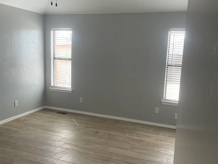 8425 Breezewood Dr — Photo 19