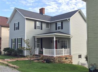 107 Main St, Madison, PA 15663