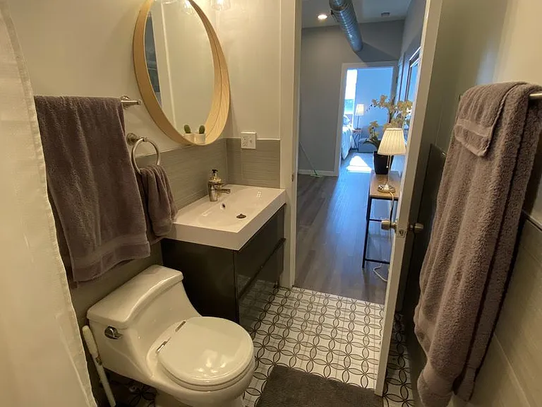1535 W Poplar St — Photo 26