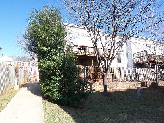 Back View - 10111 Vanderbilt Circle