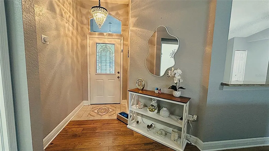 3 bed, 2.0 bath, 1450 sqft, $3,200 — Photo 4