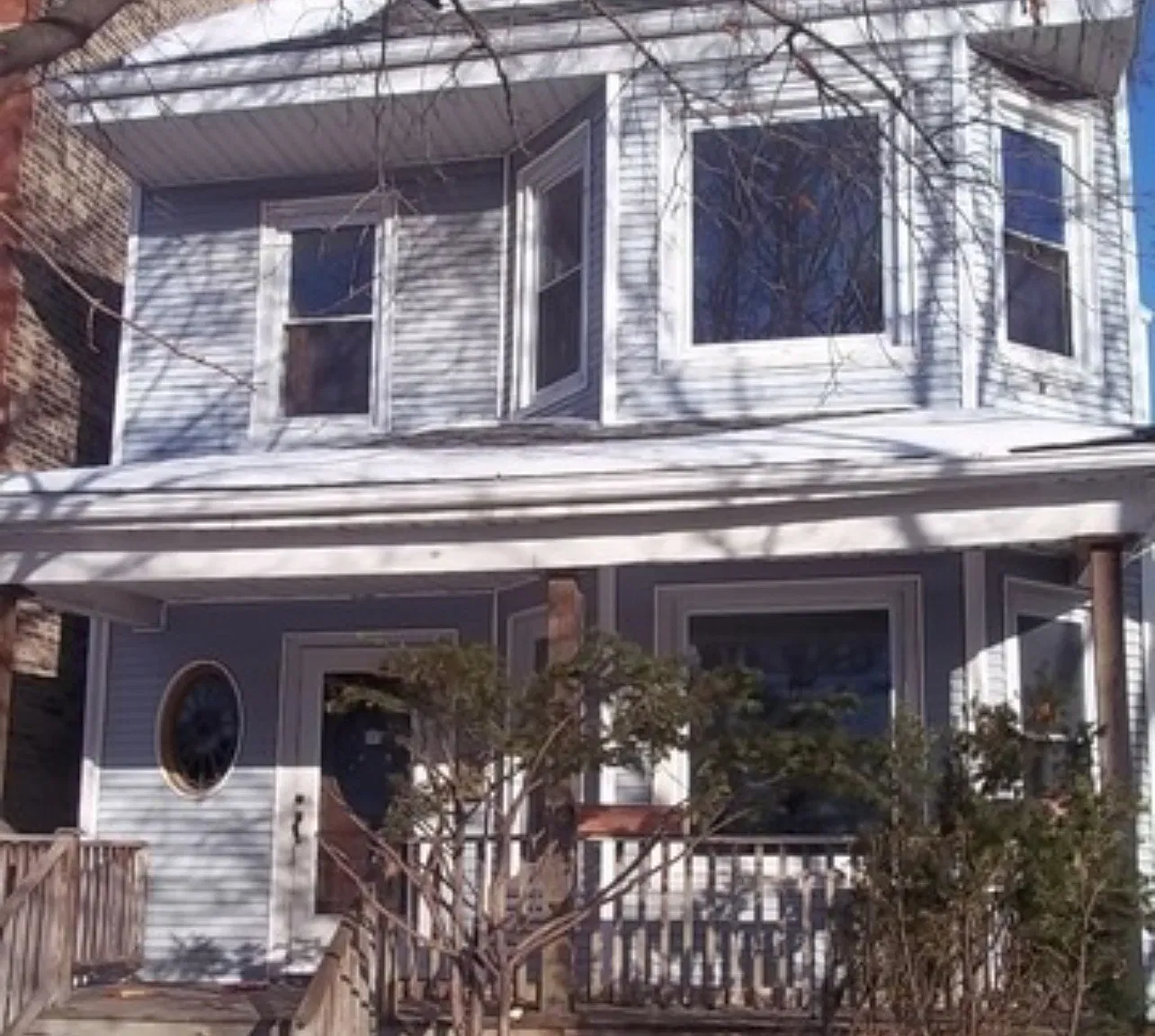 3 bed, $2,100 — Photo 1
