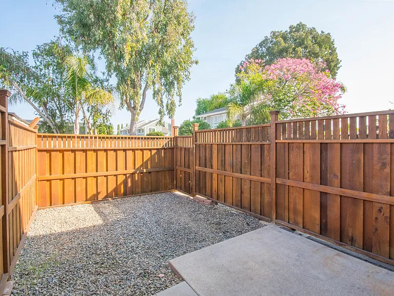 Breakwater Townhomes — Photo 17