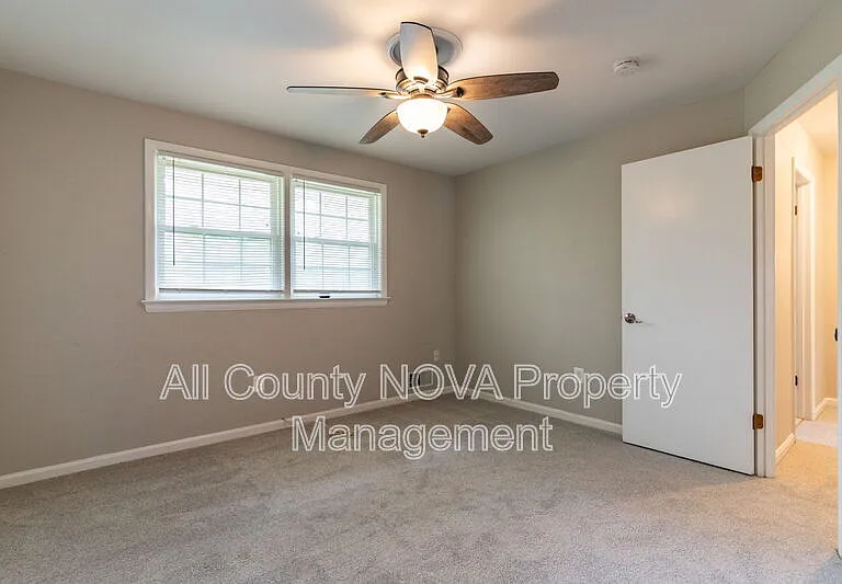 4126 Lenox Dr — Photo 27