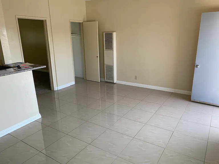 1832 W Sumac Ln #5 — Photo 6