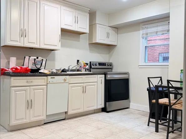 1523 209th St Floor 1, Bayside, NY 11360