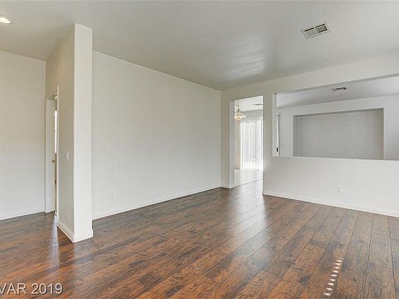 4th image of 2608 Spruce Creek Dr