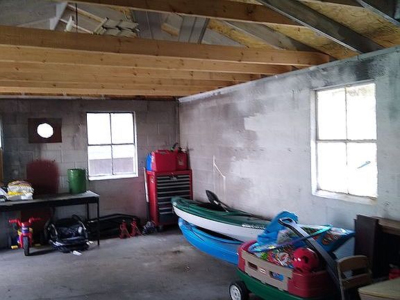 5th image of 15914 Groesbeck St