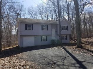 207 Dorset Rd, Tobyhanna, PA 18466