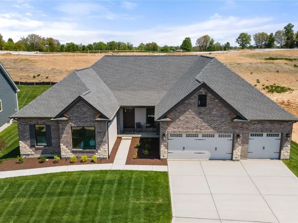 1163 Tower Park Dr, Saint Charles, MO 63304