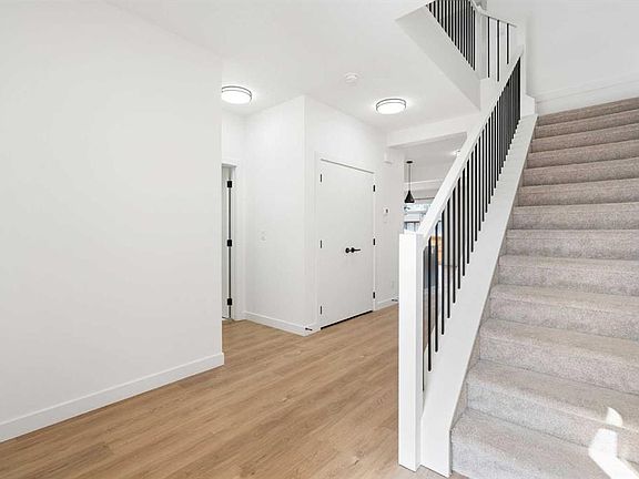 3rd image of 12 S Copperhead Pl SE