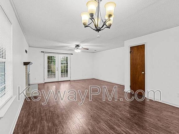 4th image of 2412 Deodara Dr Unit A
