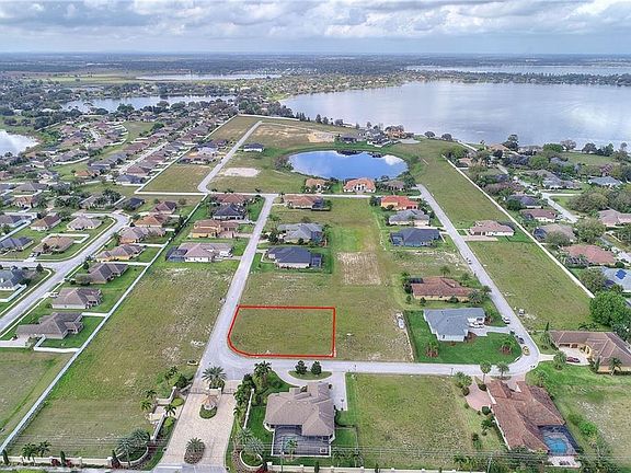 3rd image of 4316 Emerald Palms Blvd