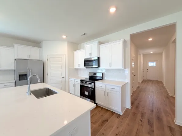 2081 Gadwall Dr, Alabaster, AL 35007