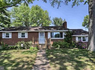 5340 Ridgeview Dr, Harrisburg, PA 17112