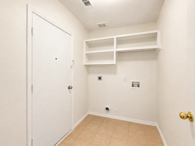 10057 Wyndbrook Dr — Photo 12