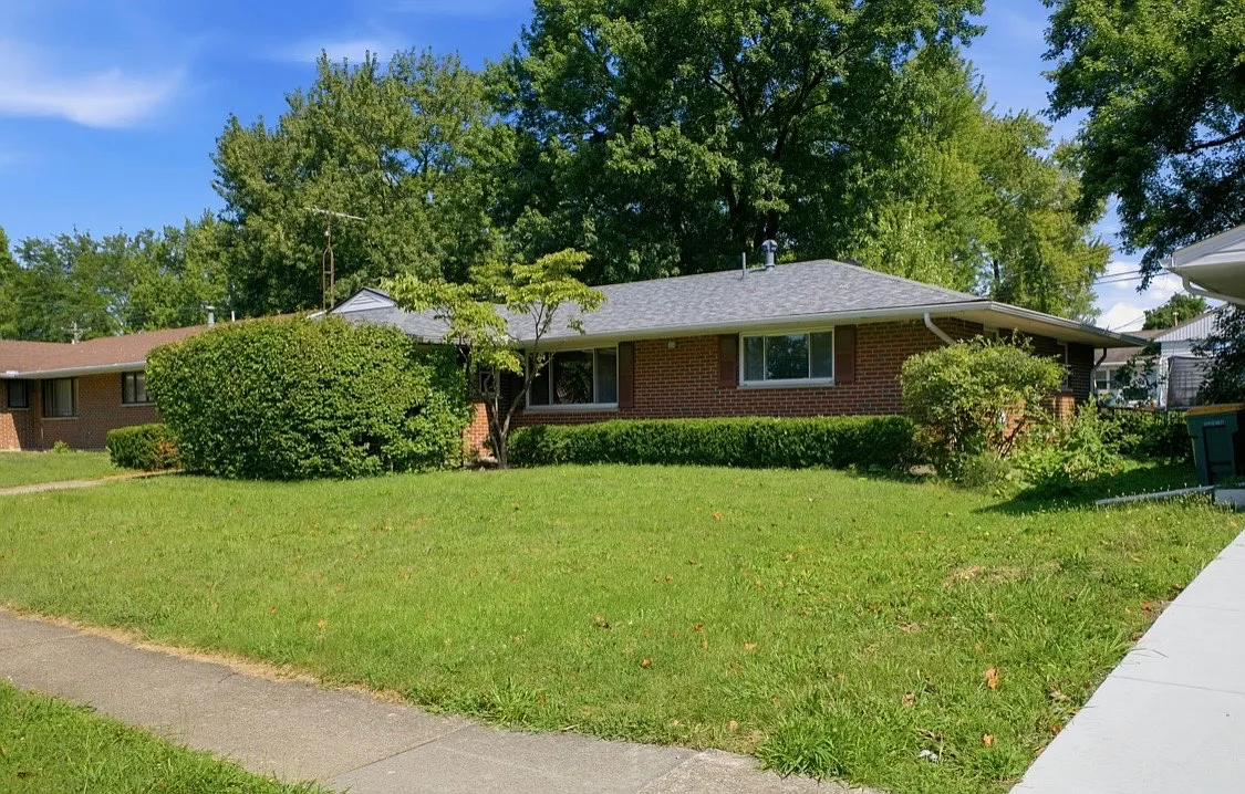3 bed, 1.5 bath, 1267 sqft, $1,750 — Photo 3
