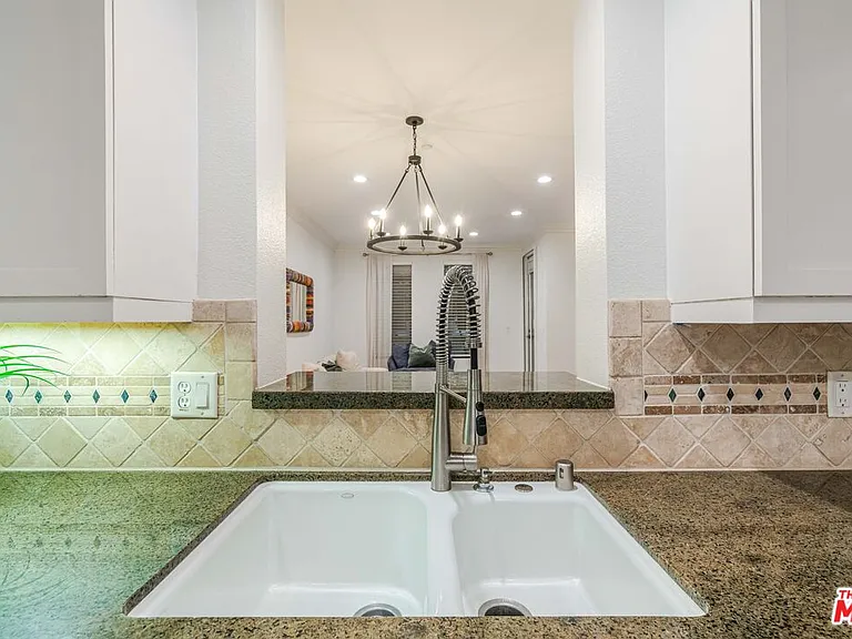 5625 Crescent Park W #126 — Photo 7