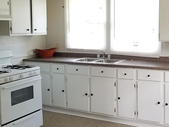 Tons of cabinet space