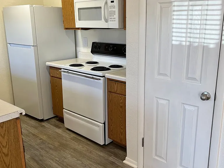Shadowbrook Apartments-Scenic Living in Sedona — Photo 14