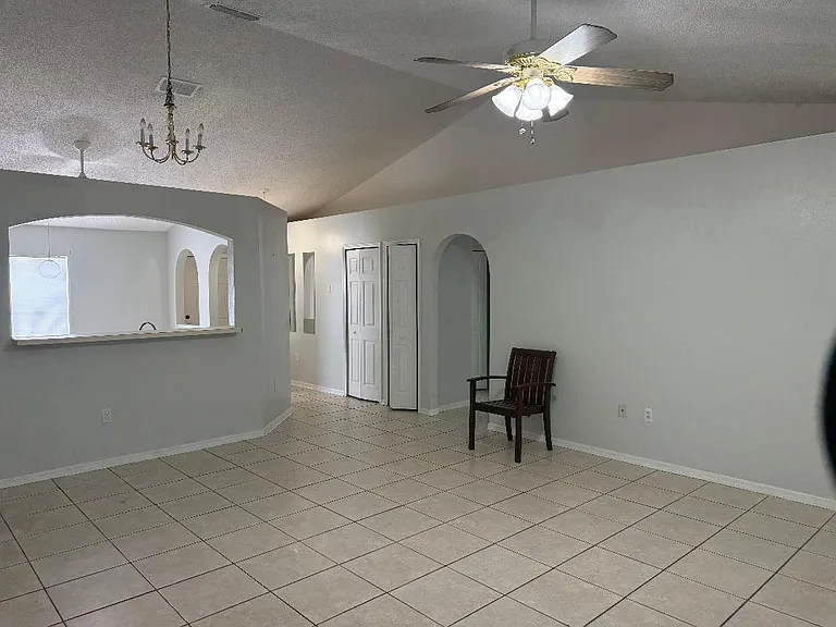 754 Toulon Dr — Photo 9