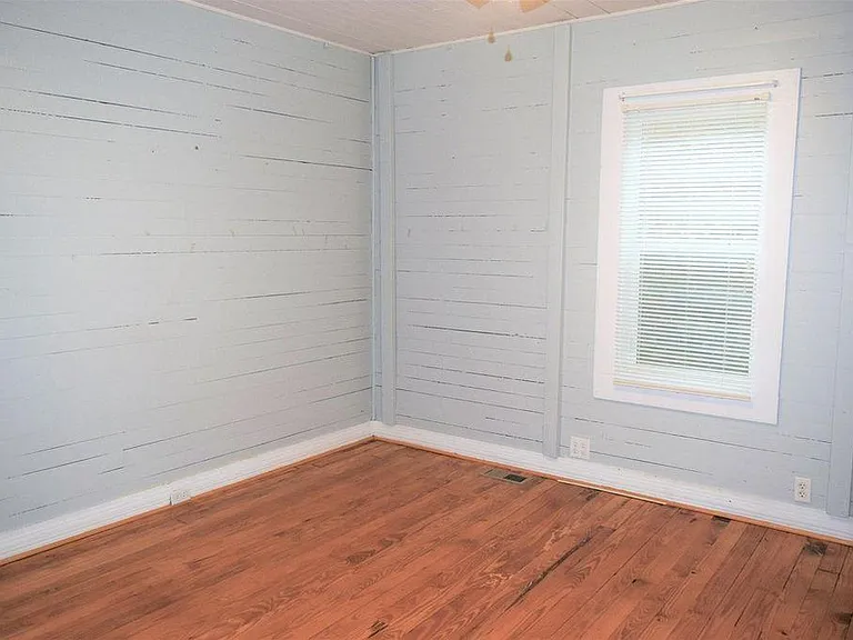 806 S Woodrow St — Photo 3