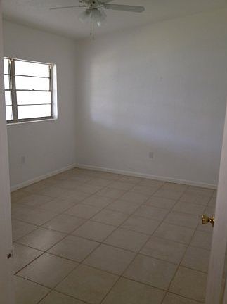 4th image of 123 Roosevelt Ave #123B