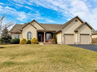 15 Friendship Ln, Gettysburg, PA 17325