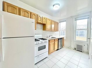 32-11 48th St #1L, Astoria, NY 11103