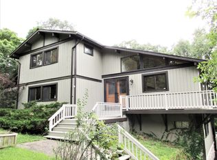 10110 N River Rd, Algonquin, IL 60102