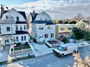 3712 Cypress Ave #2A, Brooklyn, NY 11224