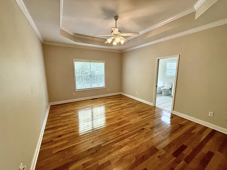 215 Woodson Dr — Photo 11