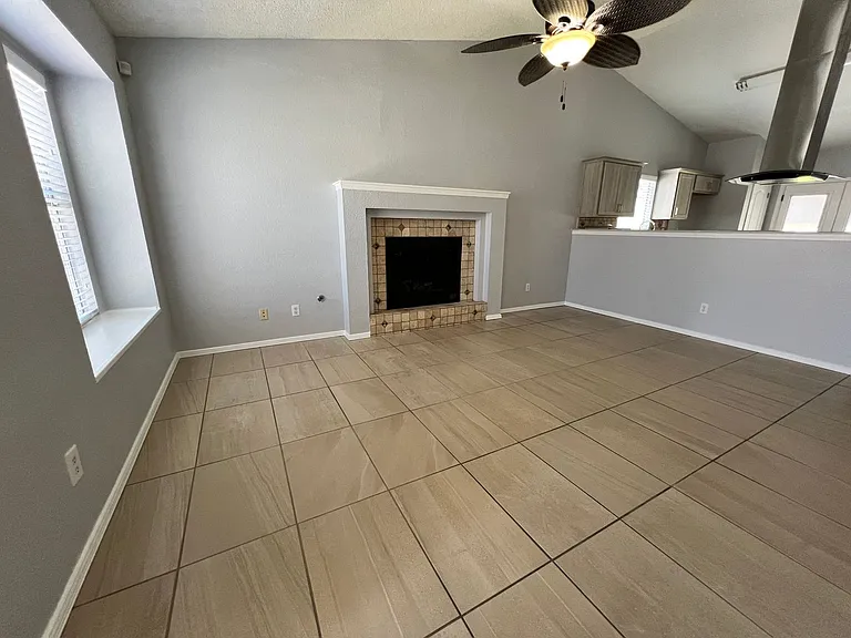 12512 Angie Bombach Ave — Photo 3