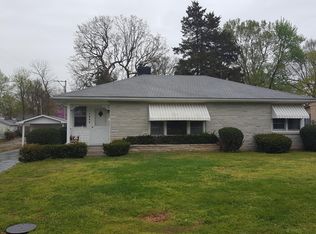 1024 S Jefferson Ave, Aurora, MO 65605