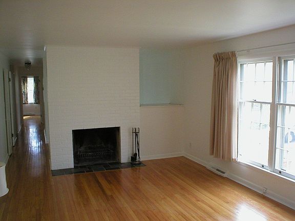 4th image of 2760 Saddleback Dr