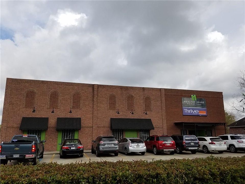 1st image of 836 University Dr