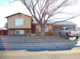 8361 McKenzie Ln, West Jordan, UT 84081