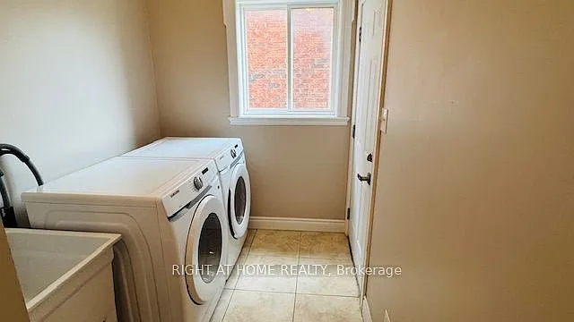 1215 Lowrie St — Photo 27